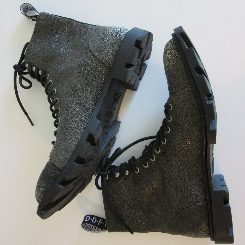 John Fluevog Grey Pebble Sixfields Size 9 Grunge Northampton Lace Up Boots-NEW - Picture 7 of 12